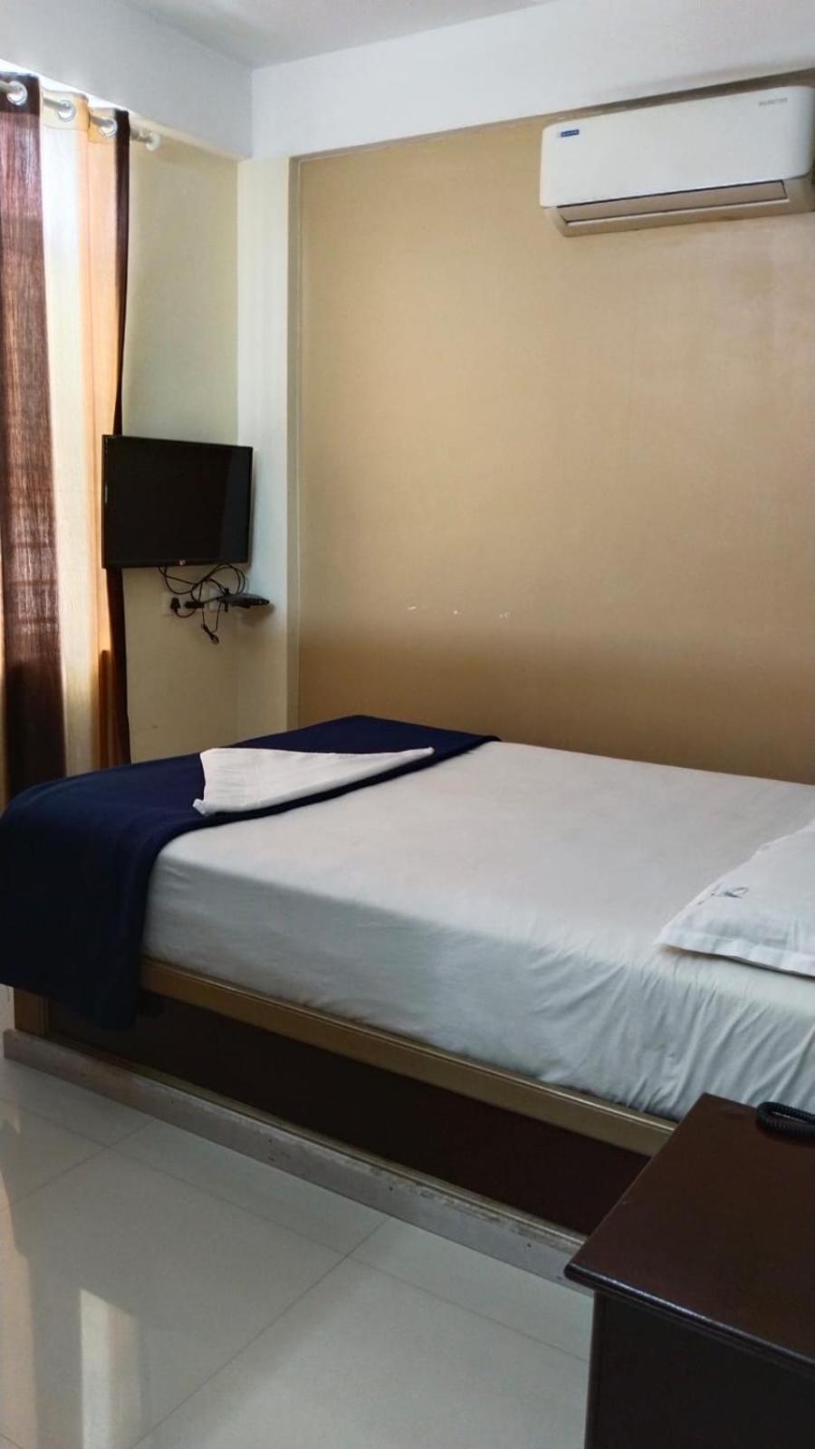 Hotel Falcon Thiruvananthapuram Dış mekan fotoğraf